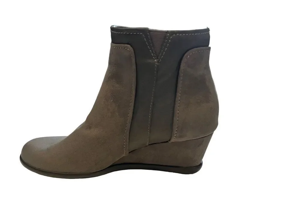 AEROSOLES nwot gray